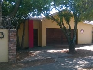 13 Bed House in Sunnyside