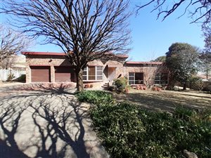 4 Bed House in Panorama