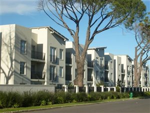 2 Bed Apartment in Van Der Stel