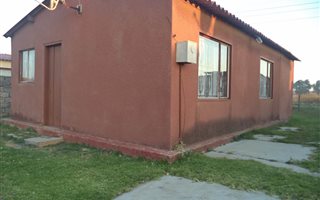 2 Bedroom House in Kwa Thema