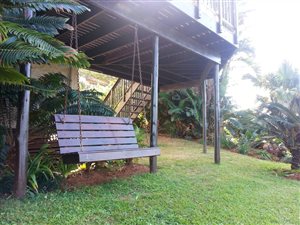 3 Bed Apartment in Illovo Beach