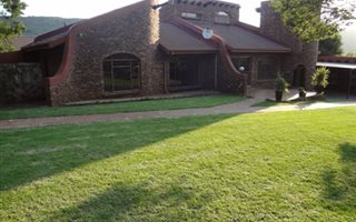 4 Bedroom House in Ruimsig