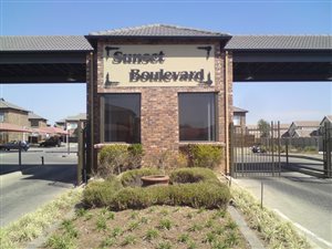 2 Bedroom Townhouse in Sonneveld