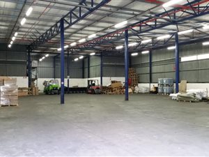 1300 m² Industrial space in Red Hill
