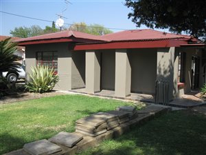 3 Bed House in LesMarais