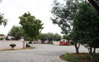 3 Bedroom House in Heuwelsig Estate