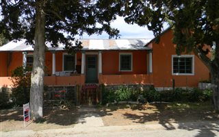 2 Bedroom House in Grahamstown Central