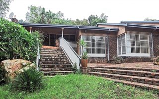 4 Bedroom House in Constantia Kloof