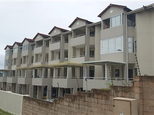 2 Bed Apartment in Uvongo
