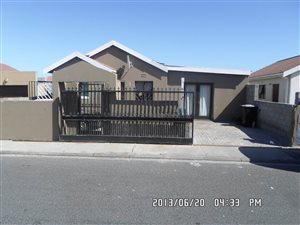 2 Bedroom House in Strandfontein