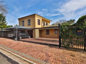 8 Bed House in Dalsig