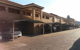 3 Bedroom Apartment in Eastvale