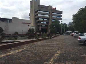 417.5 m² Office Space in Milpark