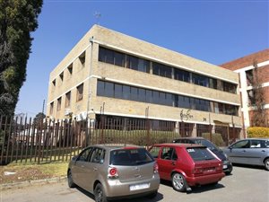 1050 m² Retail Space in Illiondale