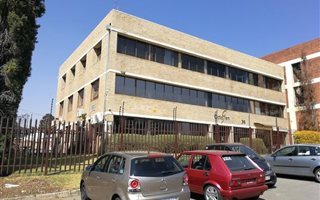 1050 m² Retail Space in Illiondale