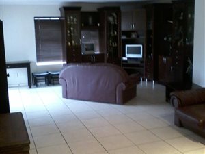 3 Bed Townhouse in Summerstrand
