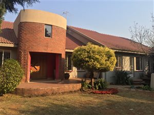 4 Bed House in Glen Marais