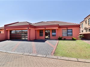 4 Bed House in Heatherview