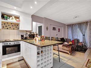 1 Bed Apartment in Riepen Park