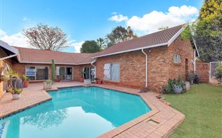 3 Bedroom House in Hurlingham Manor