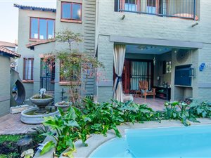 3 Bed Cluster in Bloubosrand