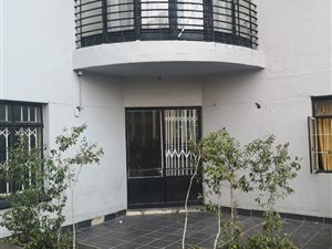 2 Bed Apartment in Johannesburg Central and CBD