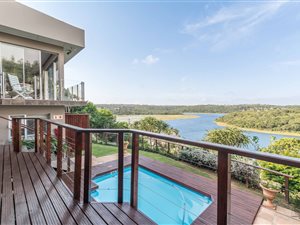 5 Bed House in Bonza Bay