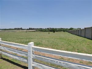 8454 m² Land available in Dunblane Estate