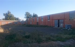1000 m² Commercial space in Roodewal and surrounds