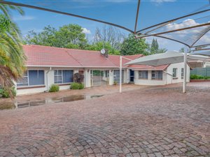 3 Bed House in Kensington B