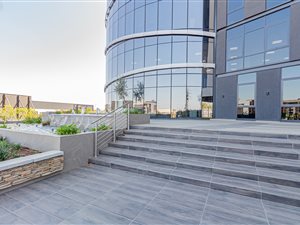 214 m² Office Space in Waterfall Estate