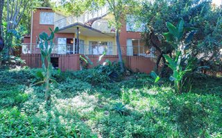 4 Bedroom House in Kosmos