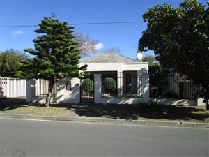 3 Bed House in Rondebosch East