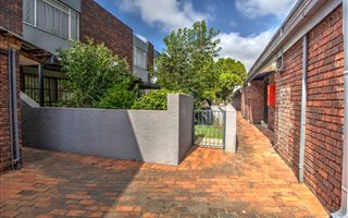 2 Bedroom Townhouse in Dayanglen