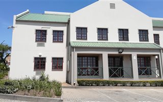 380 m² Industrial space in Halfway House