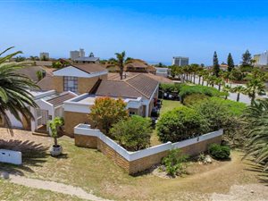 4 Bedroom House in Humewood