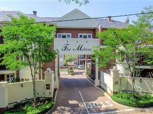3 Bed Apartment in Melrose North