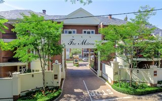 3 Bedroom Apartment in Melrose North