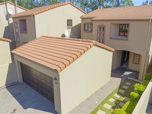 3 Bed Duplex in Broadacres