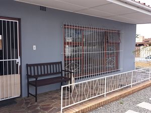 5 Bed House in Richmond Estate
