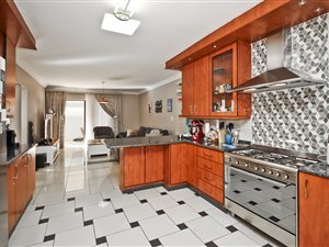 4 Bed Cluster in Paulshof