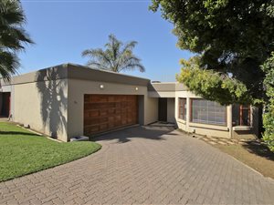 4 Bed Cluster in Paulshof