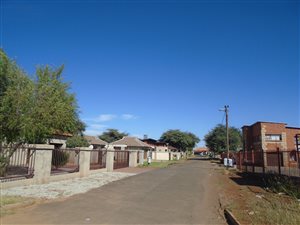 955 m² Land available in Kuruman