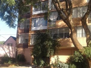 2 Bed Apartment in Yeoville
