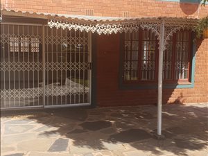 3 Bed Duplex in Bluff