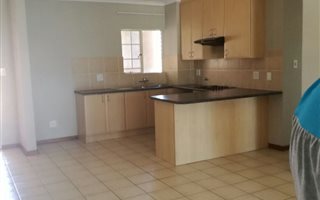 3 Bedroom Duplex in Valhalla
