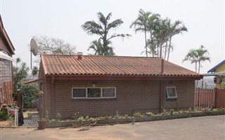 1 Bedroom Garden Cottage in Sea View