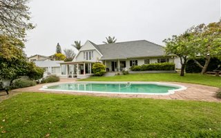 4 Bedroom House in Nahoon Beach