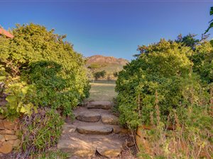 3 Bed House in Sir Lowrys and surrounds