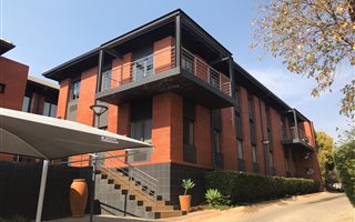 216 m² Office Space in Ruimsig